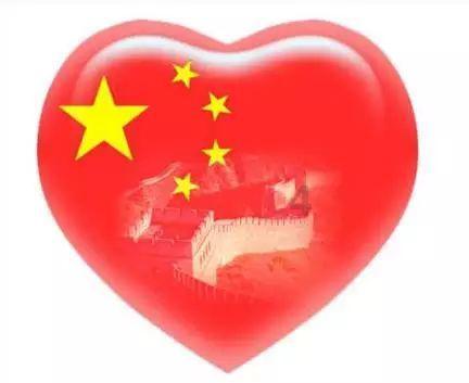 奔驰电动货车海外上市，内饰过于科幻